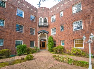 711 NE Randall Ave APT 307, Portland, OR 97232
