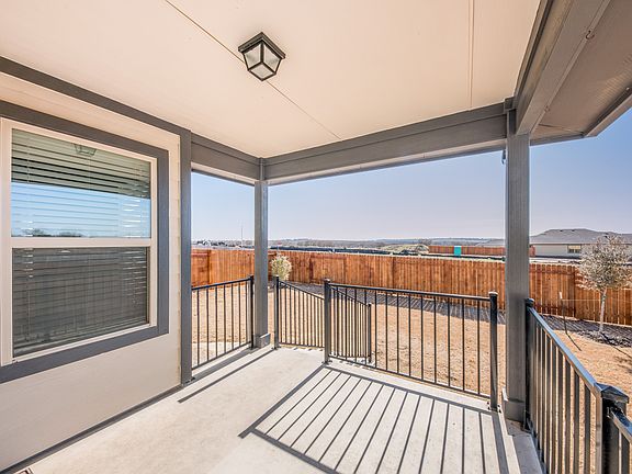 4th image of 209 Gray Wolf Dr