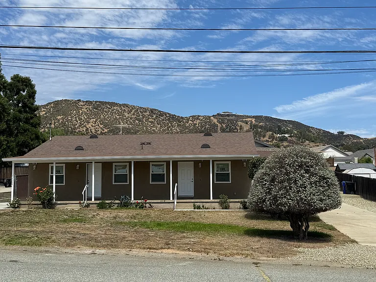 12395 Douglas St — Photo 1