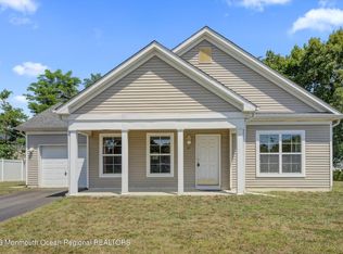 91 3rd Ave, Toms River, NJ 08757