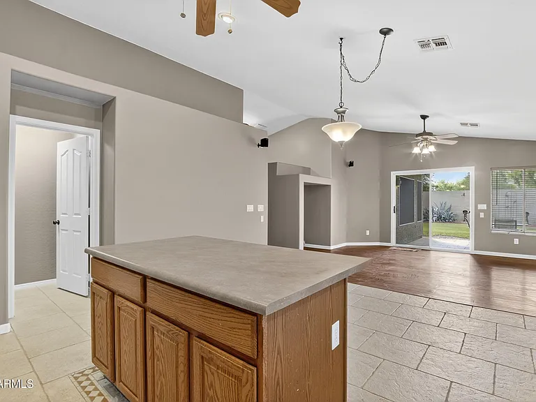 15481 W Mauna Loa Ln — Photo 20