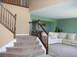 9007 Deborah Ln, Spring Grove, IL 60081