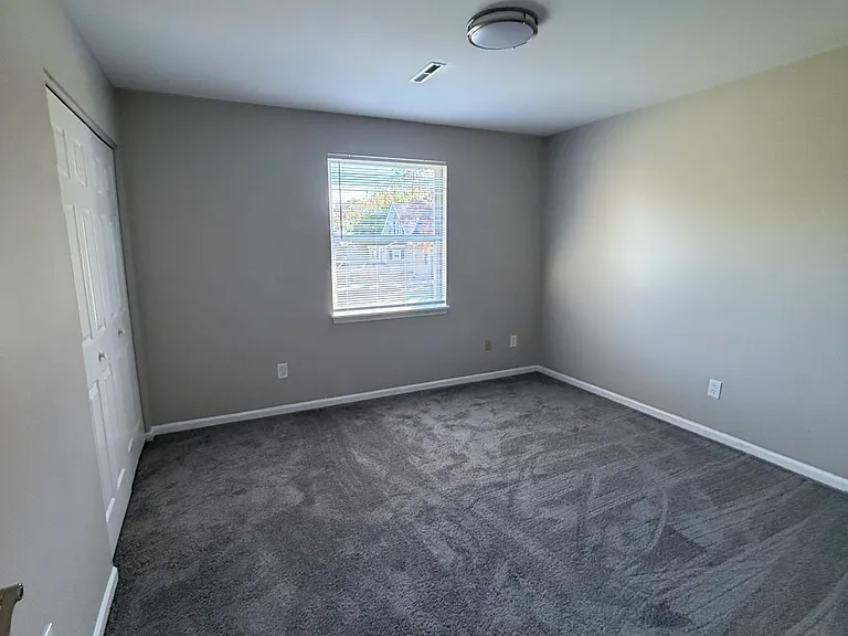 406 W Indiana St #B3 — Photo 6