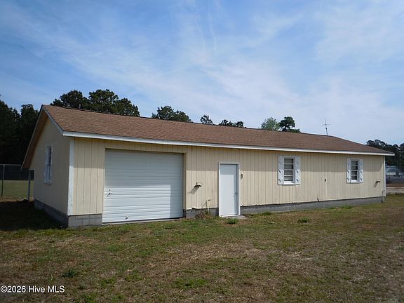 3rd image of 209 Complex Street