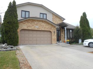 1420 W Tallyho Ct, Addison, IL 60101