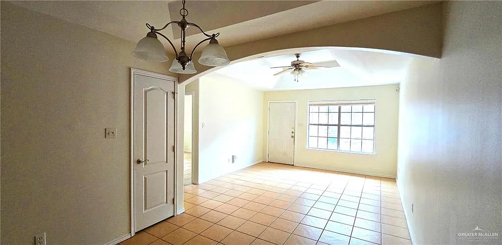 2 bed, 2.0 bath, 952 sqft, $780 — Photo 2