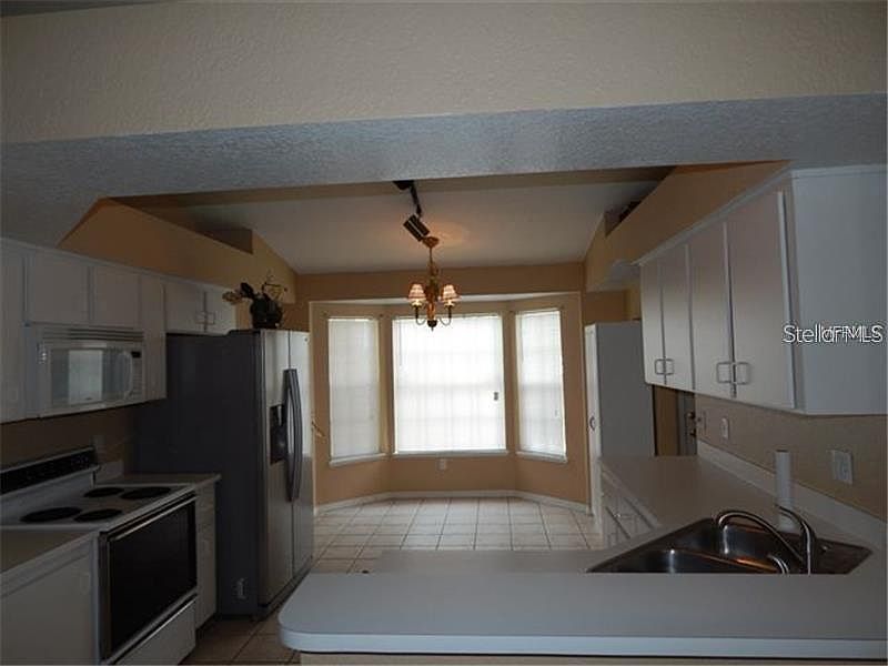2nd image of 1556 Blackwood Ave
