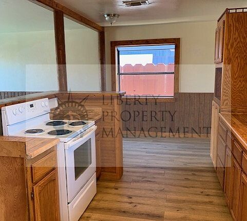 5th image of 401 Sonora Ave