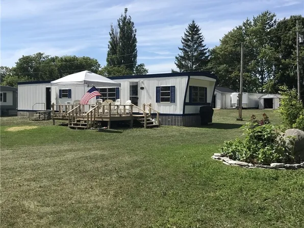 19622 S Shore Rd, Three Mile Bay, NY 13693