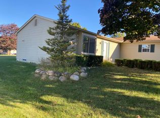 24396 Surfside Rd, Novi, MI 48374