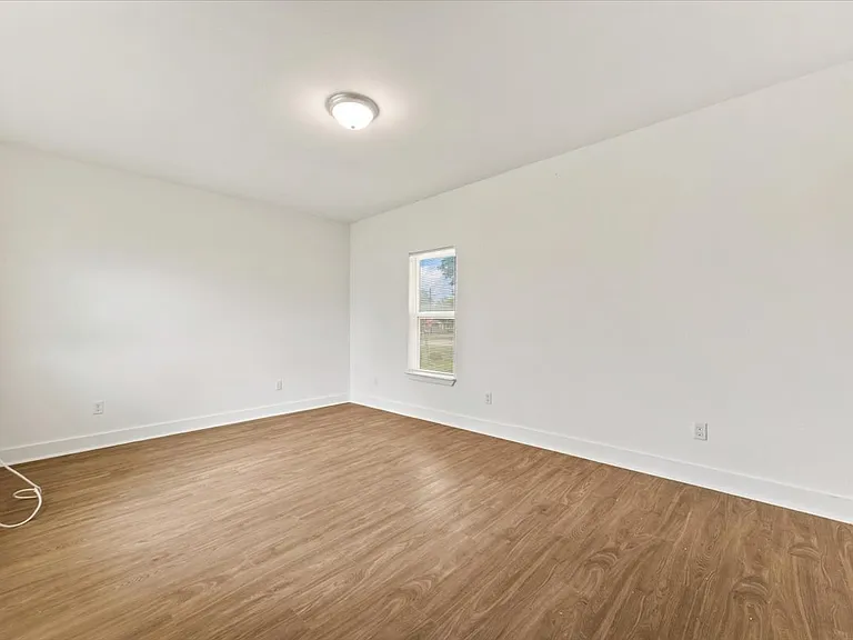 1408 8th St — Photo 10