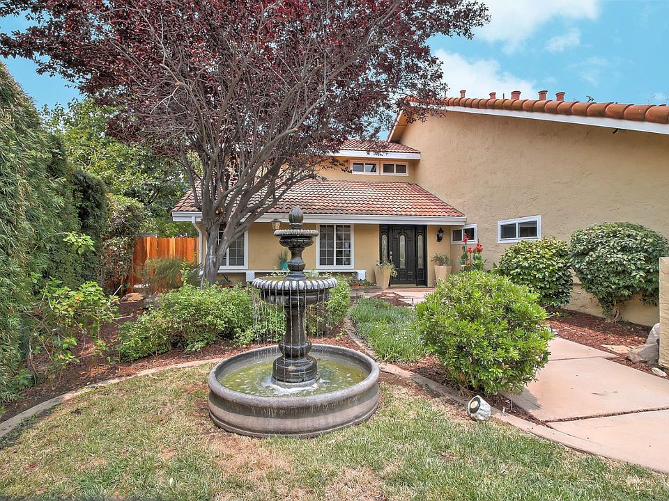 1st image of 3437 Clover Oak Dr