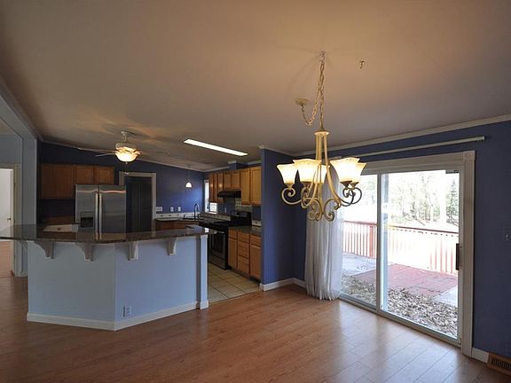 5th image of 24394 Kent Dr