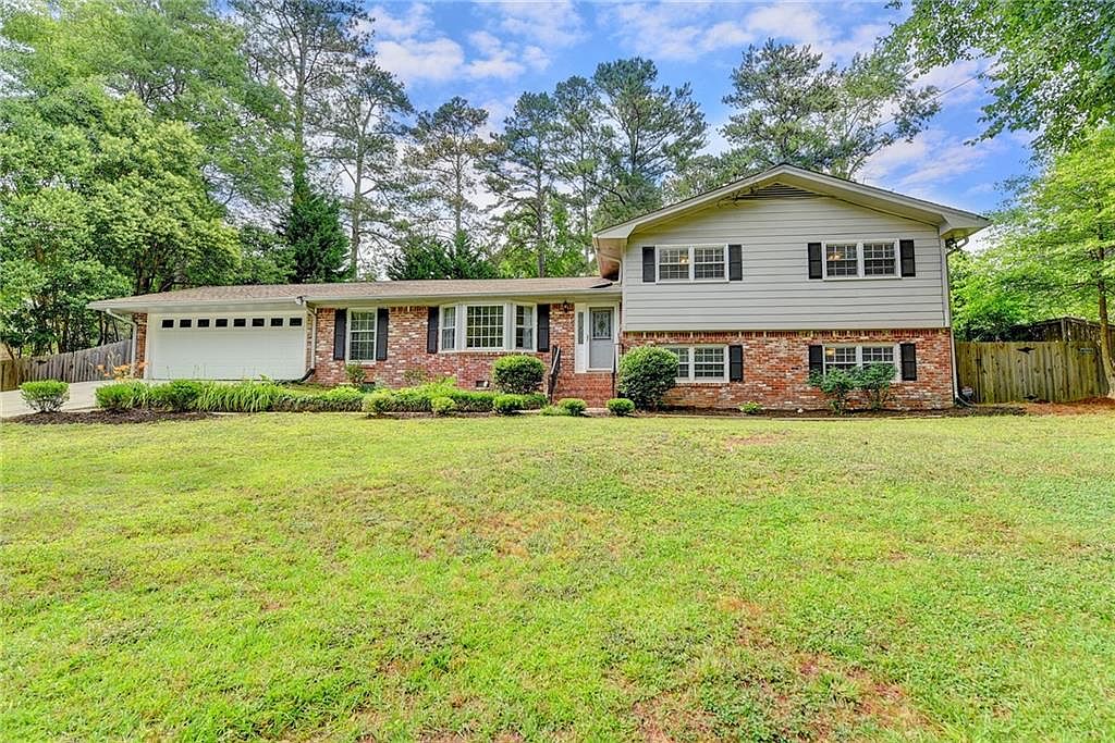 1642 Courtleigh Dr, Dunwoody, GA 30338 Zillow