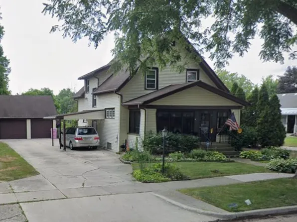 133 S Main St, Rockford, MI 49341