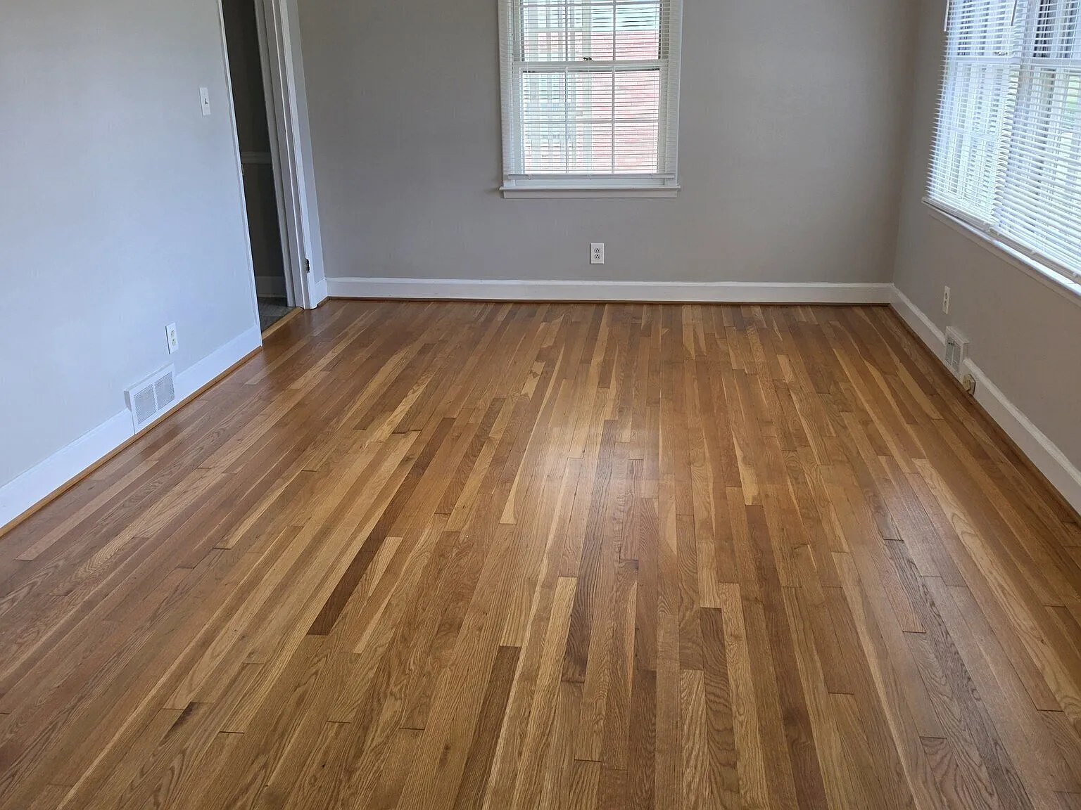 3 bed, 1850 sqft, $2,000 — Photo 2