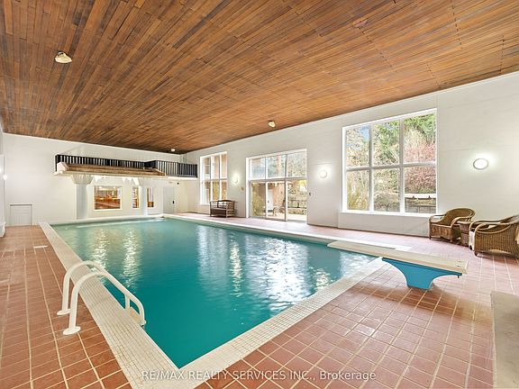 3rd image of 546 Conservation Dr