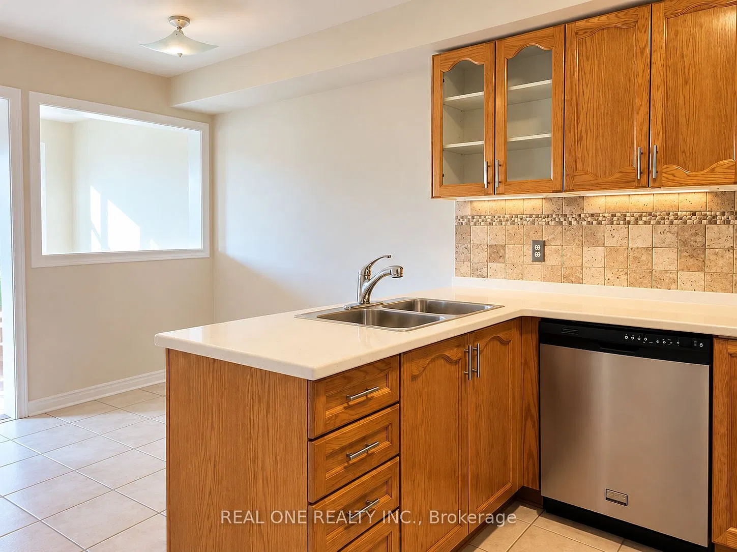3 bed, $3,200 — Photo 4