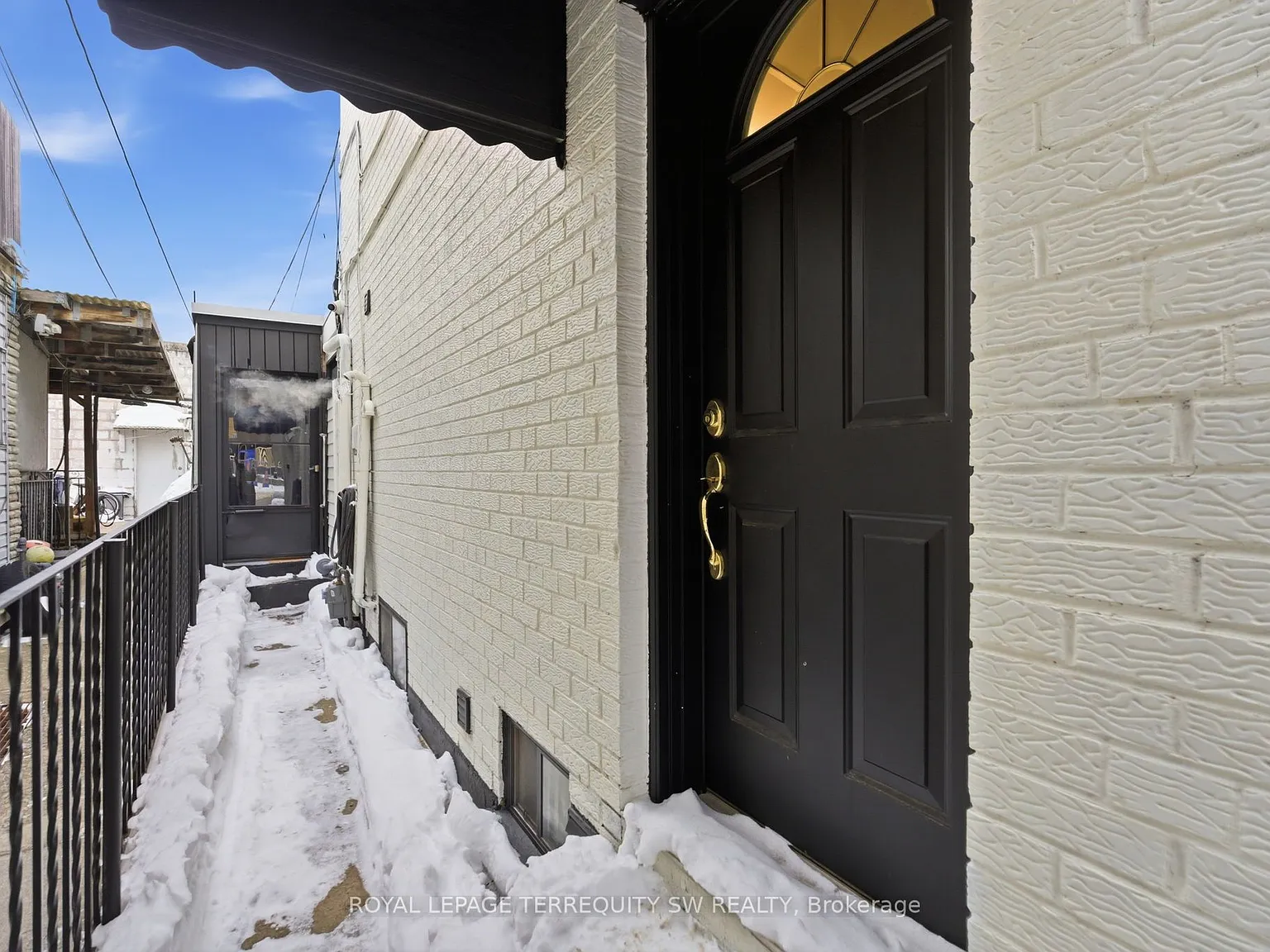 1 bed, $2,000 — Photo 3