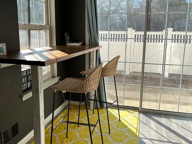 Kitchen Breakfast table