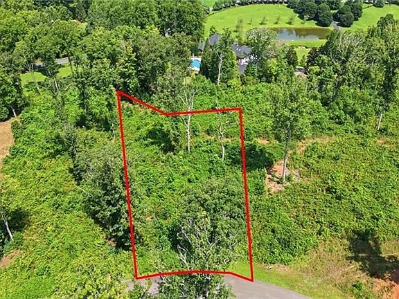 3rd image of 17 Mystic Dr