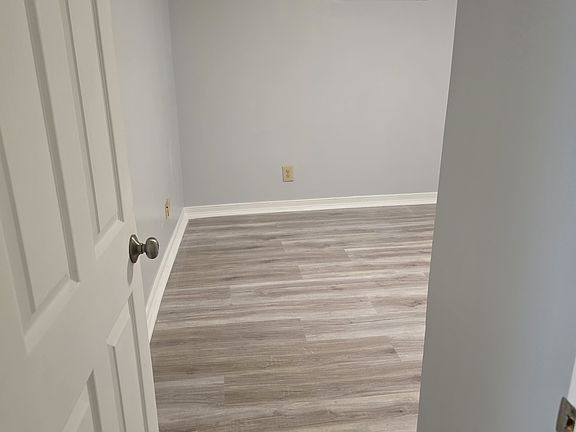 4th image of 154 Middle St Floor 1