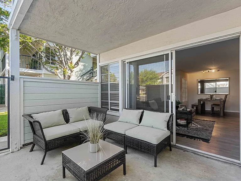 IMT Sorrento Valley — Photo 9