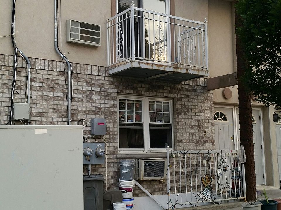 1st image of 1754 Givan Ave #1