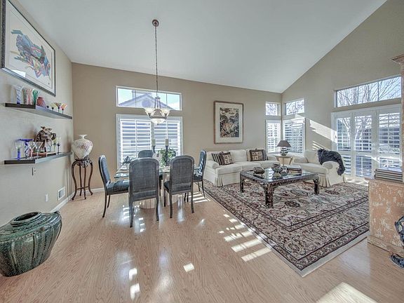2nd image of 206 Promenade Ln