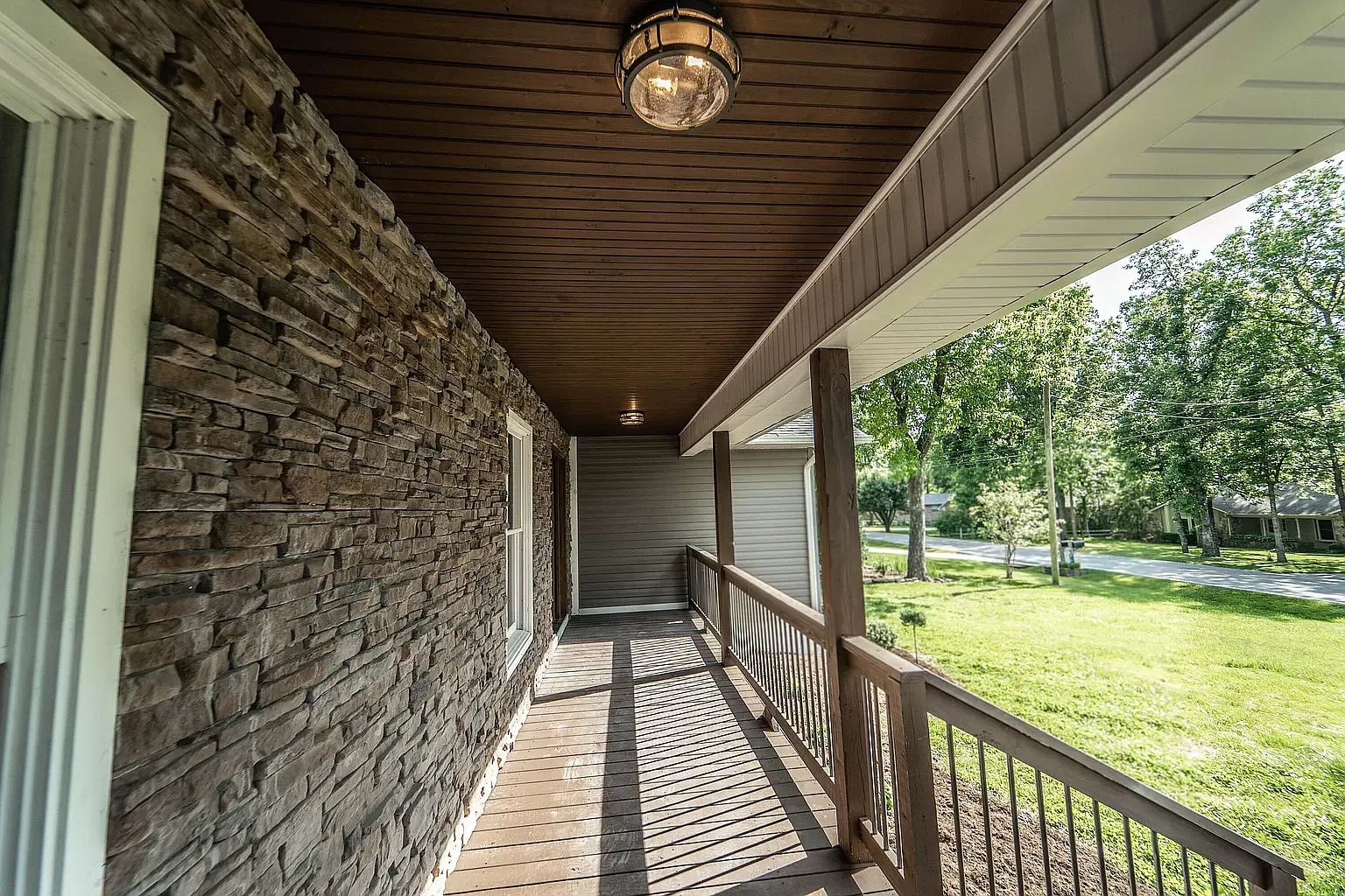 3 bed, 1776 sqft, $2,150 — Photo 2