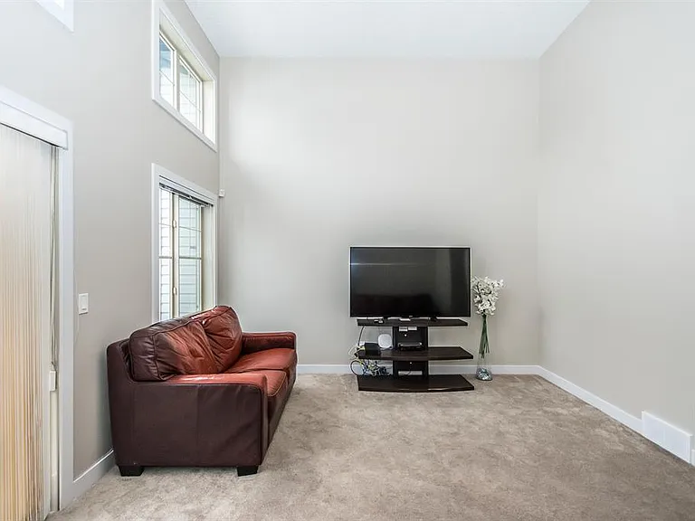 451 Sage Hill Grv NW — Photo 5
