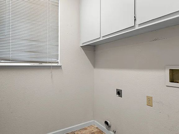 4th image of 409 Goldsborough St #1