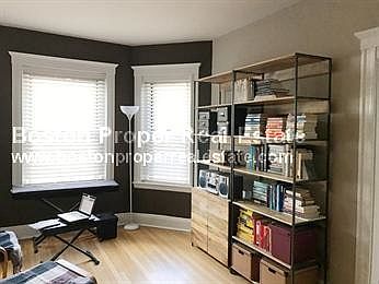2nd image of 70 Fenway #145