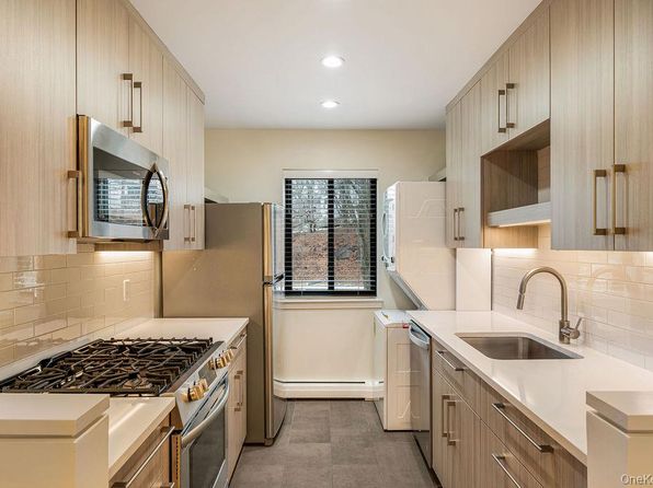 30 Hillside Ter APT E