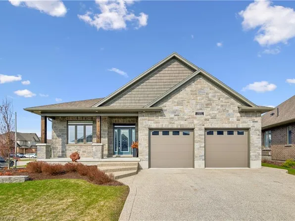 120 Village Rd, Wellesley, ON N0B 2T0