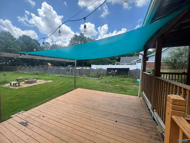 915 Highland Dr — Photo 26