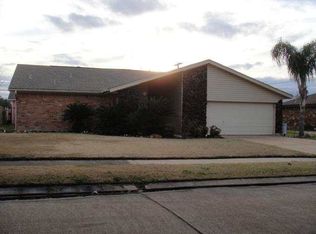 673 Birchwood Dr, Port Neches, TX 77651