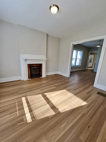 48 N Collier St Photo 1