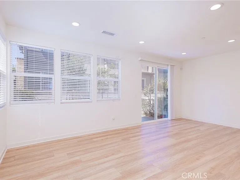 3921 S Jolly Paseo — Photo 5