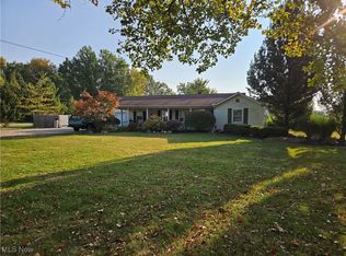 11855 Avon Belden Rd, Grafton, OH 44044