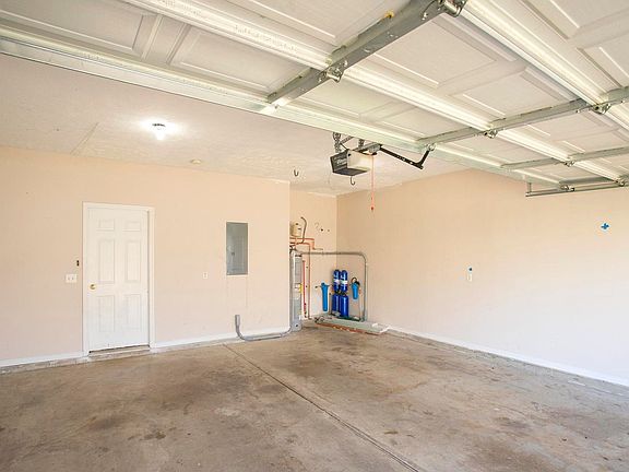 4th image of 374 Sarava Ln