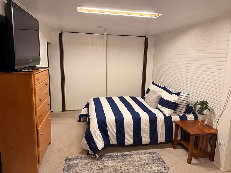 23 Amesbury St #23 — Photo 2