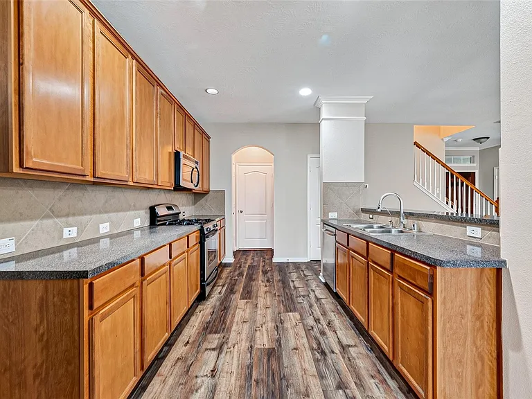 5403 Canyon Hollow Dr — Photo 18
