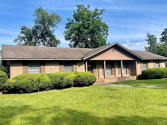 3rd image of 3863 Camellia Dr
