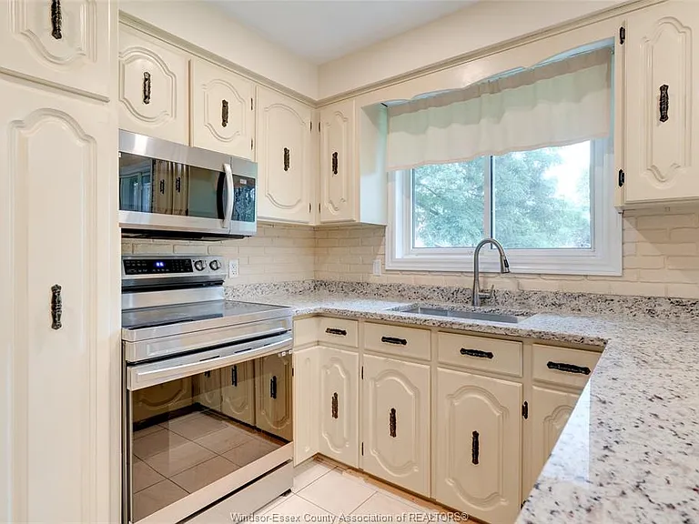 398 Brighton Rd — Photo 20