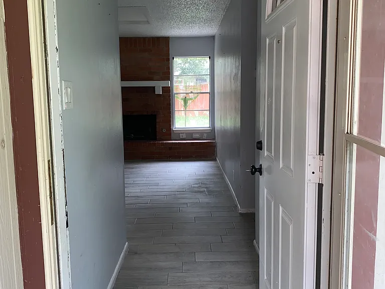9455 Valley Dale St — Photo 8