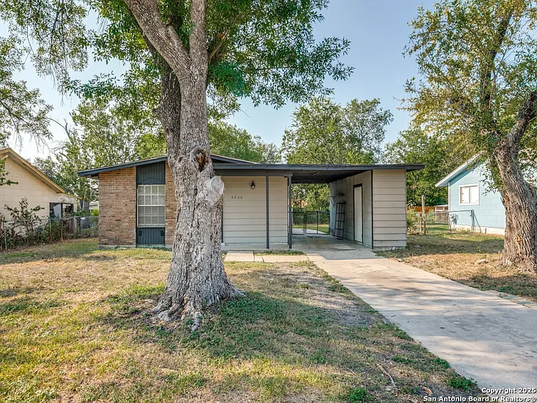 5830 Castle Yard — Photo 3
