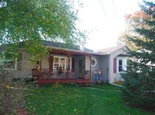 1424 Nan St, Dixon, IL 61021