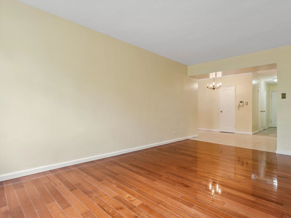 1st image of 140-18 Burden Cres APT 604