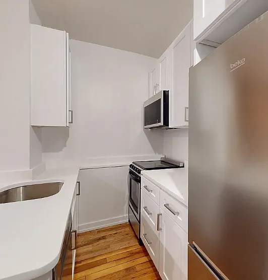 Building Photo - 45 W 87th St #1B